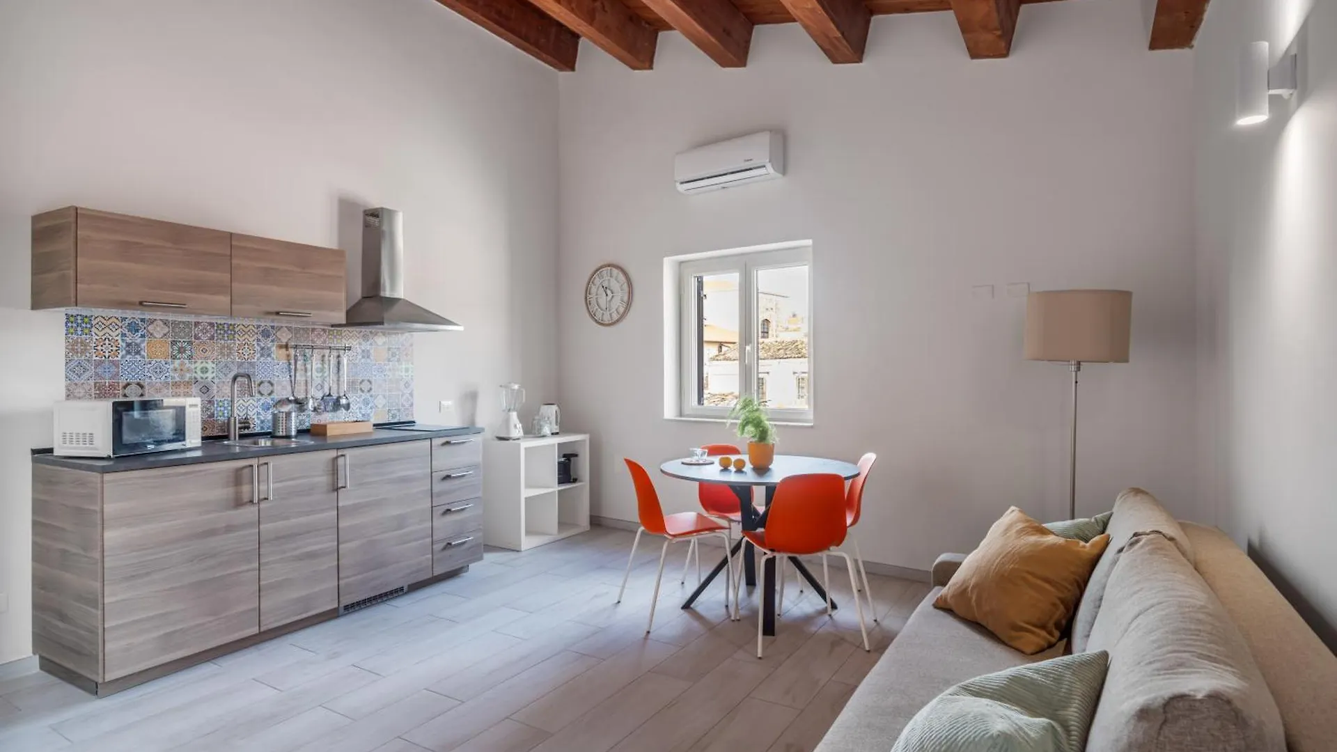 מלון דירות פלרמו Open Sicily Homes - Near The Central Train Station איטליה